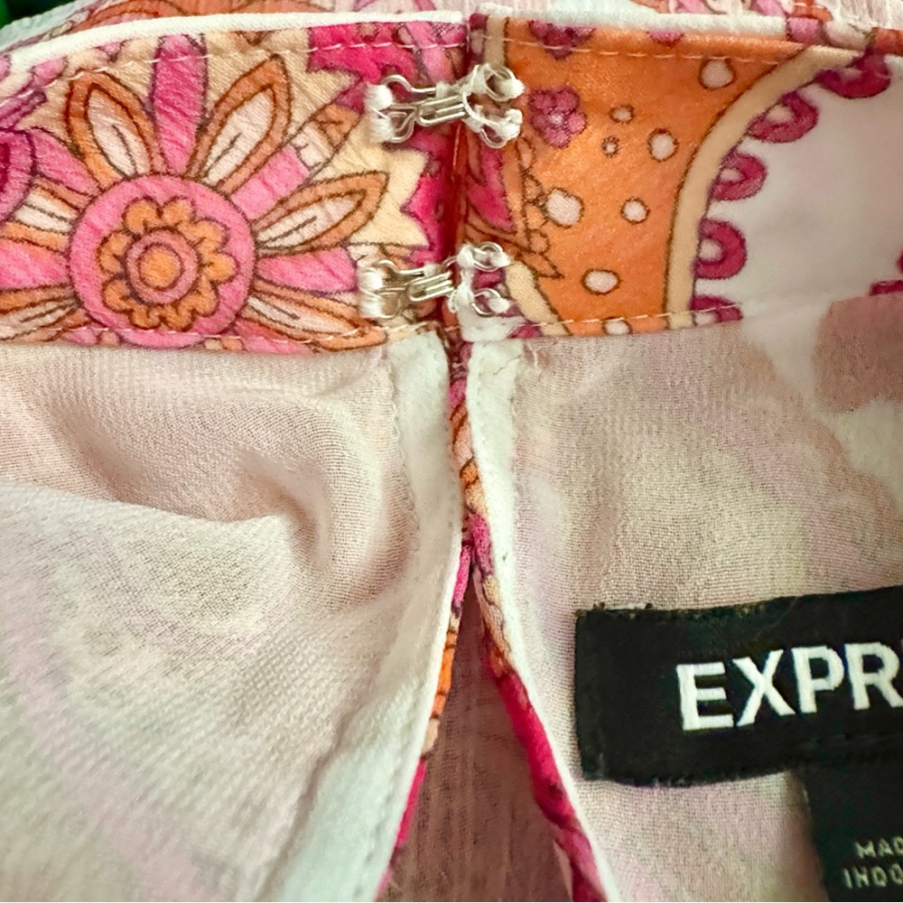 Express Pink and Orange Paisley Halter Blouse - Picture 5 of 8